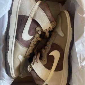 Dunk High ‘Light Chocolate’